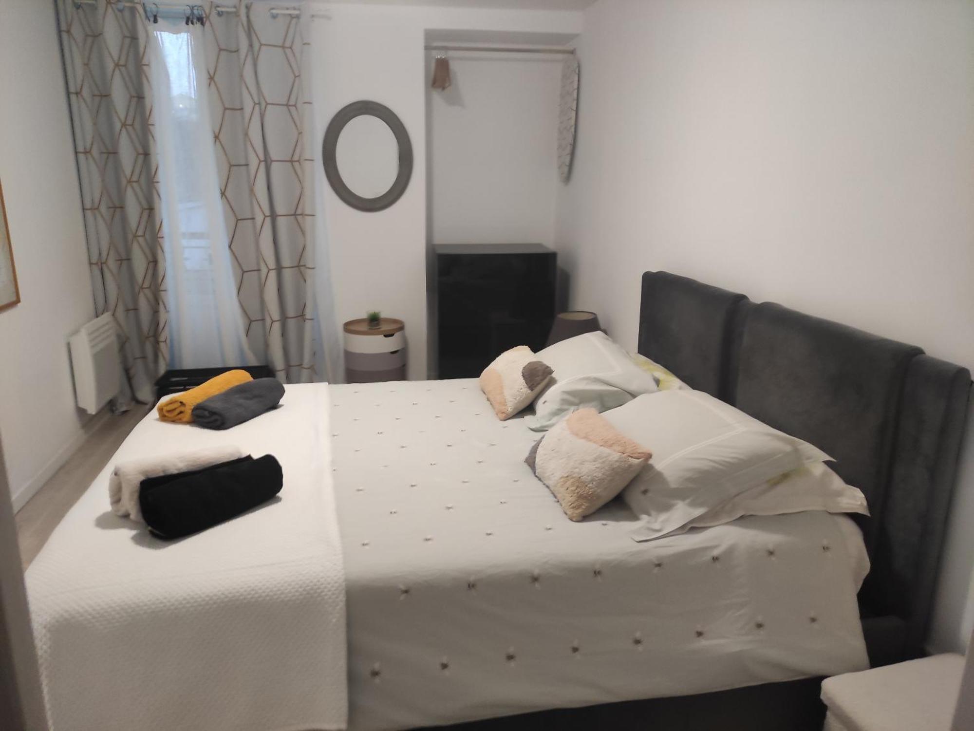 Appartement Paisible Clichy Ngoại thất bức ảnh
